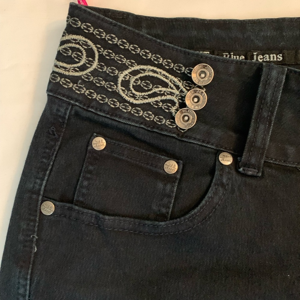 Women’s Black Embroidered Jeans - Picture 10 of 15
